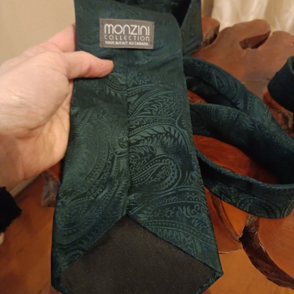 Manzini Tie - Picture 2 of 2